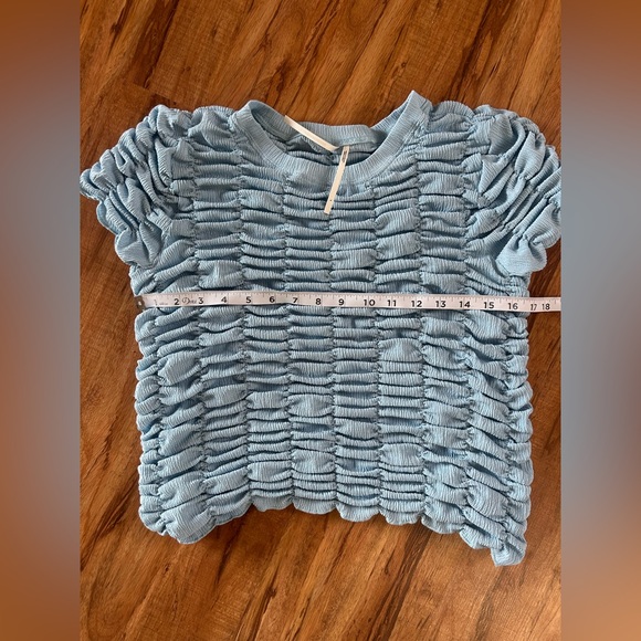 By Anthropologie Ruched Baby Tee Color Sky Women’s Size L - Picture 8 of 9